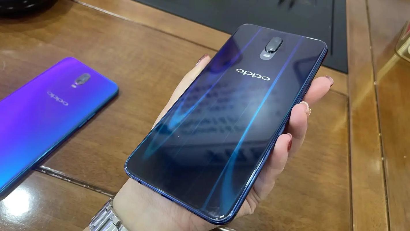 OPPO R17评测：首发骁龙670“王者光彩”特效全开满帧 OPPO R17评测：首发骁龙670“王者光彩”特效全开满帧 智能科技