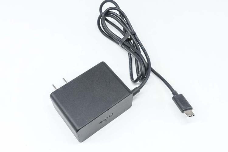 索尼推出45W PD快充充电器自带线设计 智能家居 索尼推出45W PD快充充电器自带线设计 索尼推出45W PD快充充电器自带线设计 智能家居