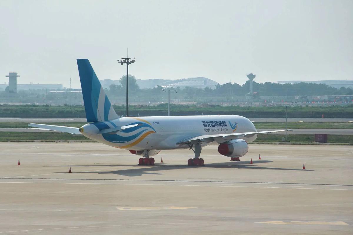 顺丰又要花21亿买飞机去年空运一公斤货约挣7元 智能科技 顺丰又要花21亿买飞机去年空运一公斤货约挣7元 顺丰又要花21亿买飞机去年空运一公斤货约挣7元 智能科技