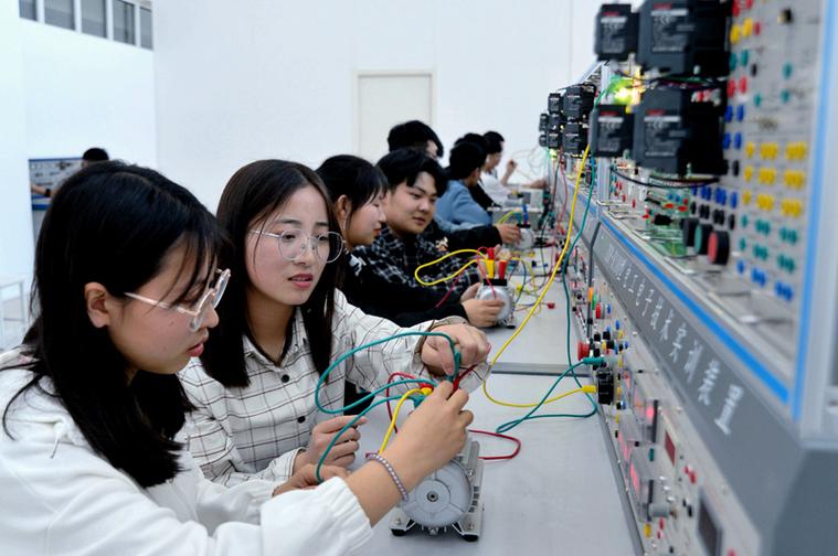 电工电子技能演习电工基本操作 电工电子技能演习电工基本操作 智能科技
