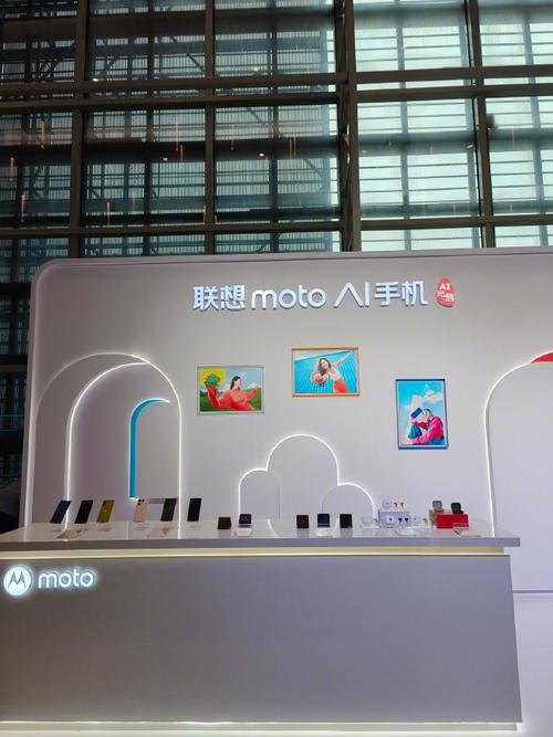 moto手机带来折叠屏潮品南宁首家联想moto手机臻选店盛大开业 互联通信 moto手机带来折叠屏潮品南宁首家联想moto手机臻选店盛大开业 moto手机带来折叠屏潮品南宁首家联想moto手机臻选店盛大开业 互联通信