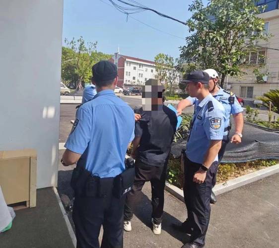 涉案车辆价值1000余万元!丘北警方破获系列租车合同诱骗案 智能家居 涉案车辆价值1000余万元!丘北警方破获系列租车合同诱骗案 涉案车辆价值1000余万元!丘北警方破获系列租车合同诱骗案 智能家居