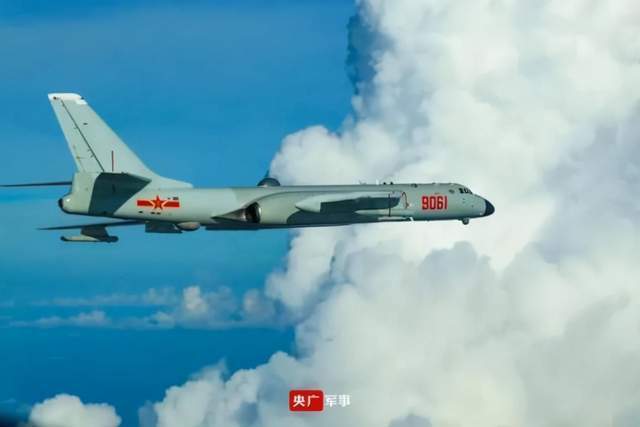 轰-6J高清来袭8挂架挖尽改进空间欲望不要再有新字母 轰-6J高清来袭8挂架挖尽改进空间欲望不要再有新字母 智能科技