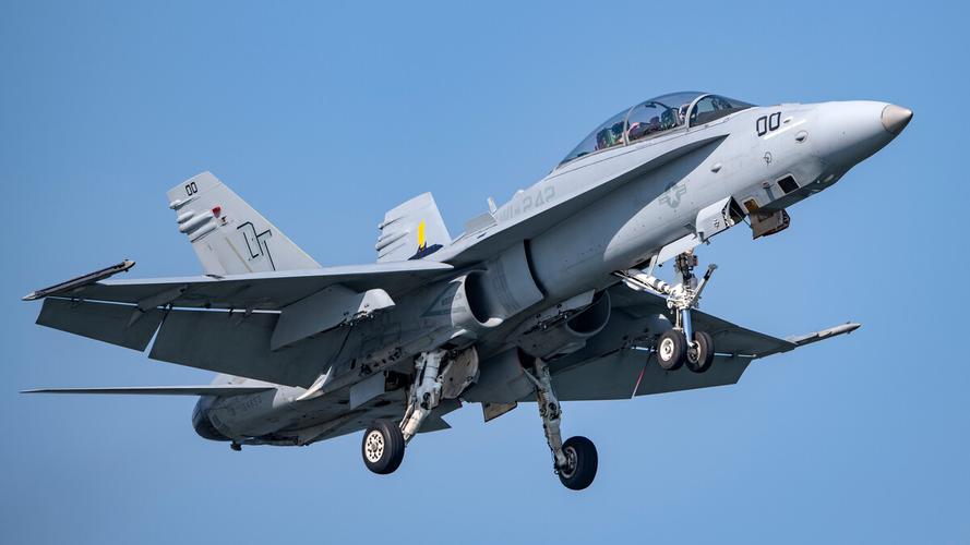 美国海军F-18E/F“超级大年夜黄蜂”战斗机 互联通信 美国海军F-18E/F“超级大年夜黄蜂”战斗机 美国海军F-18E/F“超级大年夜黄蜂”战斗机 互联通信