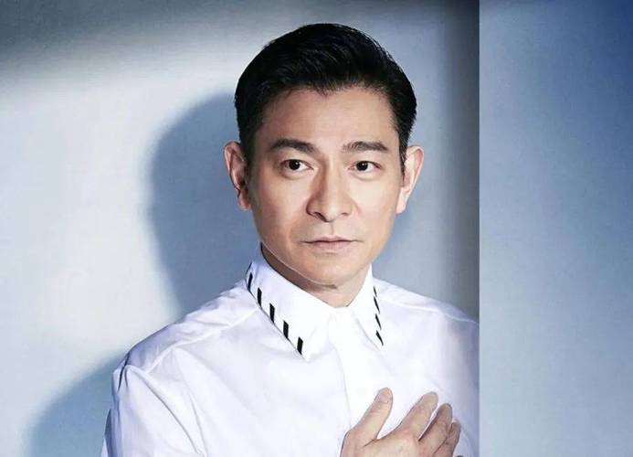 刘德华被雪藏,从理发店学徒到如今天王 互联通信 刘德华被雪藏,从理发店学徒到如今天王 刘德华被雪藏,从理发店学徒到如今天王 互联通信