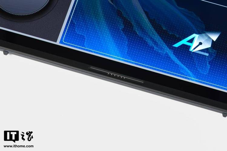 全球首台 14 英寸 OLED 120Hz 高刷屏幕笔记本：灵耀 14 双屏图赏 全球首台 14 英寸 OLED 120Hz 高刷屏幕笔记本：灵耀 14 双屏图赏 智能科技