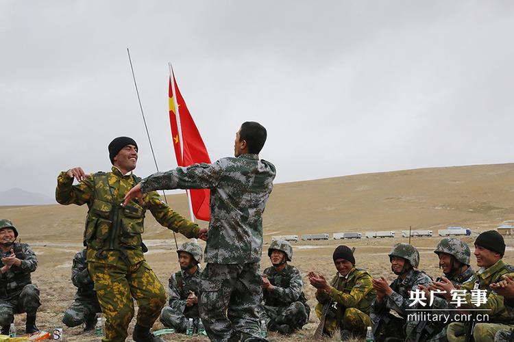 传递正能量珠海边防官兵这支跳舞很“惊艳” 智能家居 传递正能量珠海边防官兵这支跳舞很“惊艳” 传递正能量珠海边防官兵这支跳舞很“惊艳” 智能家居