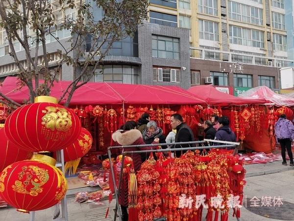 探老乡话小康丨江苏沭阳：高铁开通 回家路“近了”网店开售 致富路“多了” 探老乡话小康丨江苏沭阳：高铁开通 回家路“近了”网店开售 致富路“多了” 人工智能