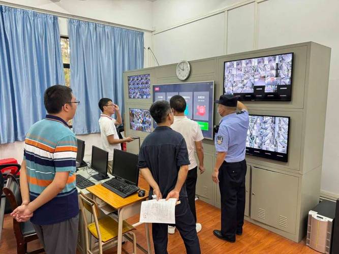 学校监控员 智能科技 学校监控员 学校监控员 智能科技